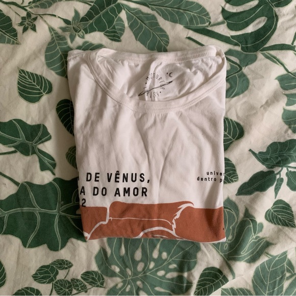 Designer shirt from Barbados - Picture 4 of 4